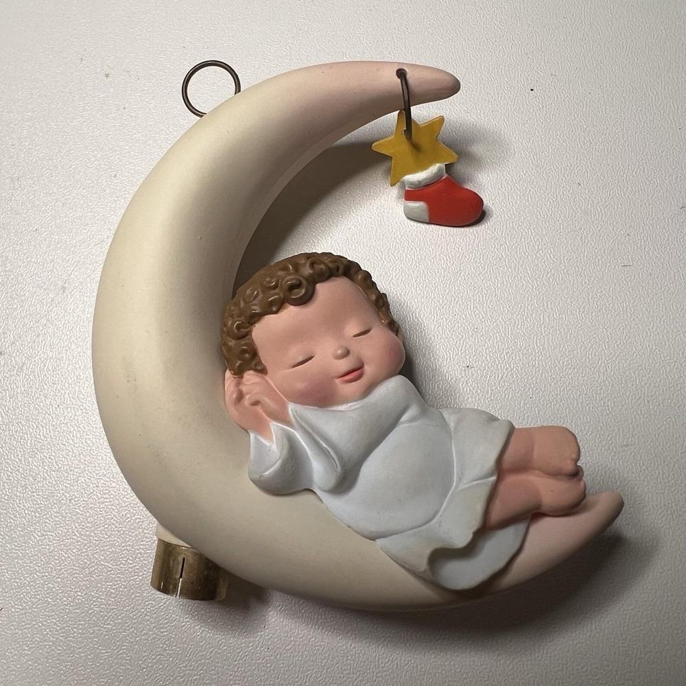 Hallmark Keepsake Magic Ornament - Moonlit Nap 1988‎